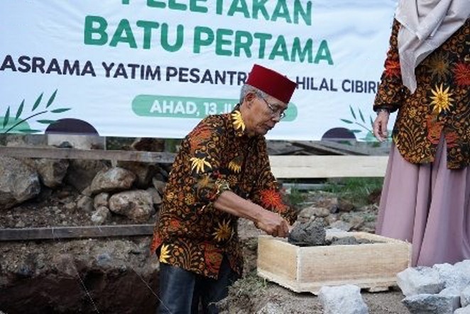 Peletakan Batu Pertama Asrama Yatim Pesantren Cibiru!