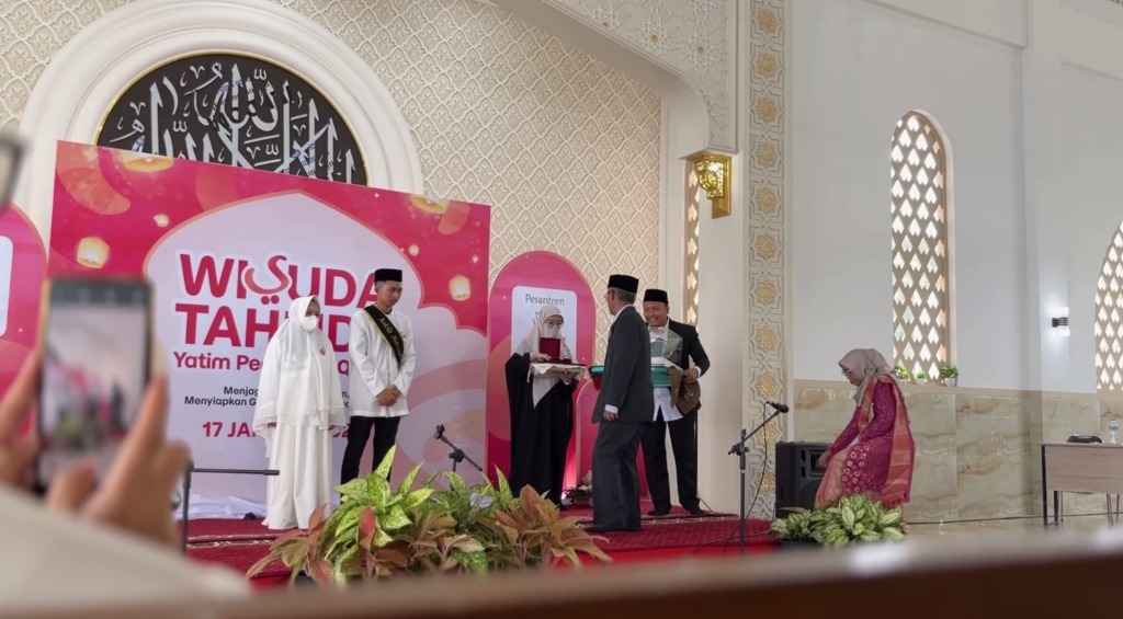 Penghafal Qur’an Pesantren Terima Hadiah Beasiswa dan Apresiasi pada Momen Wisuda Tahfidz 2026!